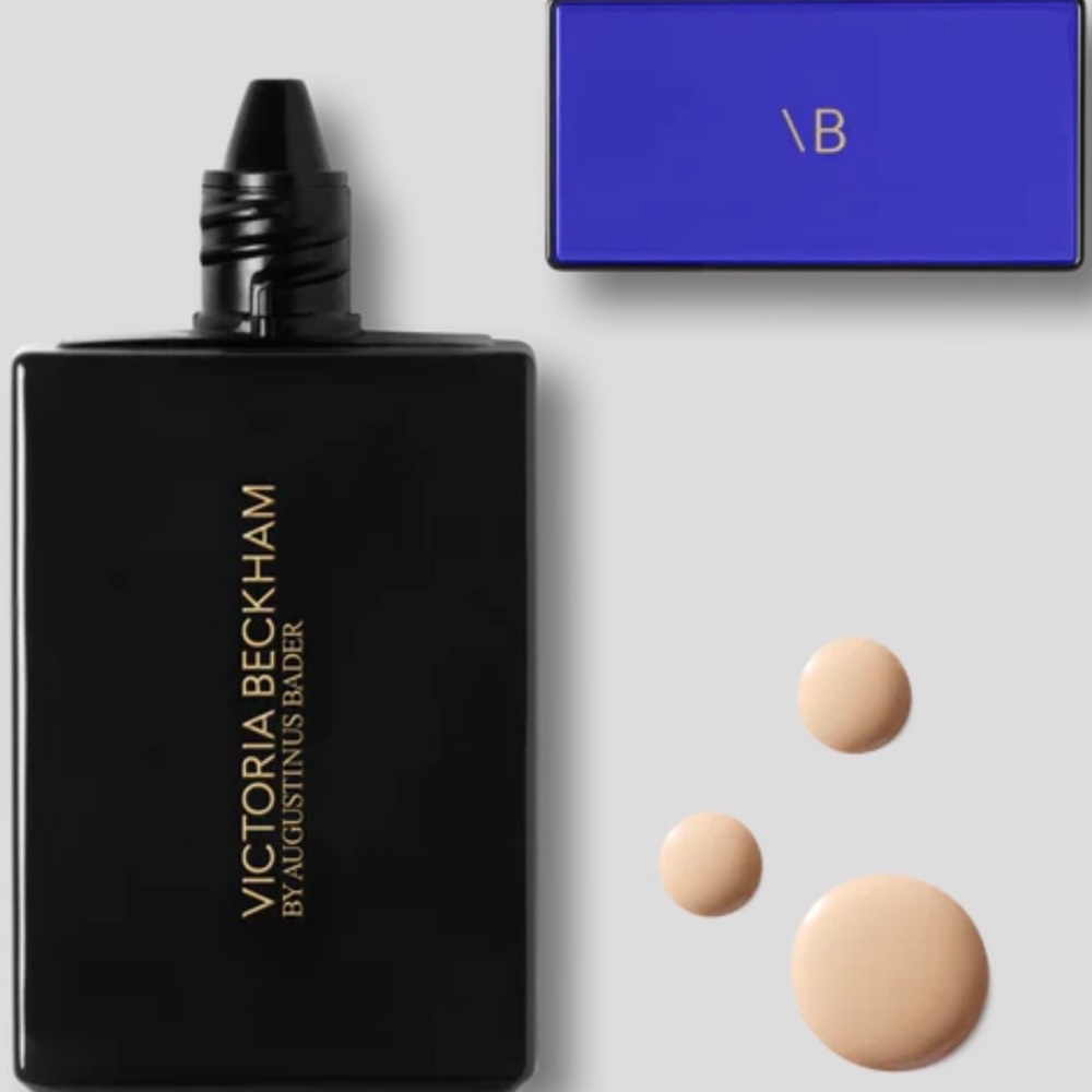 NEW - Victoria Beckham 3 Fair Light Foundation (unused)